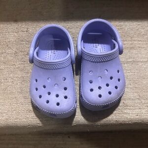 Kids Purple Crocs - size 5